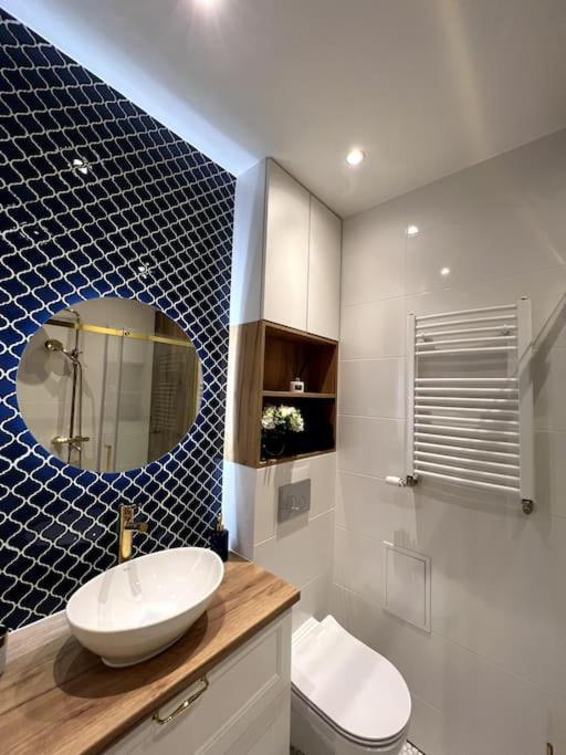 B&W Luxurious Apartment In The Heart Of วรอตซวาฟ ภายนอก รูปภาพ
